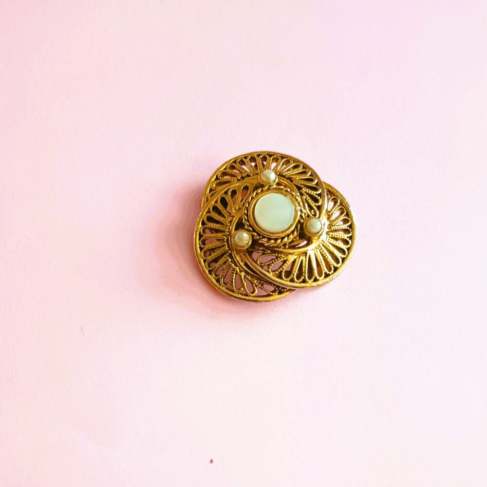 Tacoa Mother of Pearl Filigree Brooch Vintage Gold Tone Swirl Pin